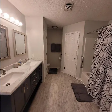 Bedroom Four Minutes From Beach Pensacola Exterior photo